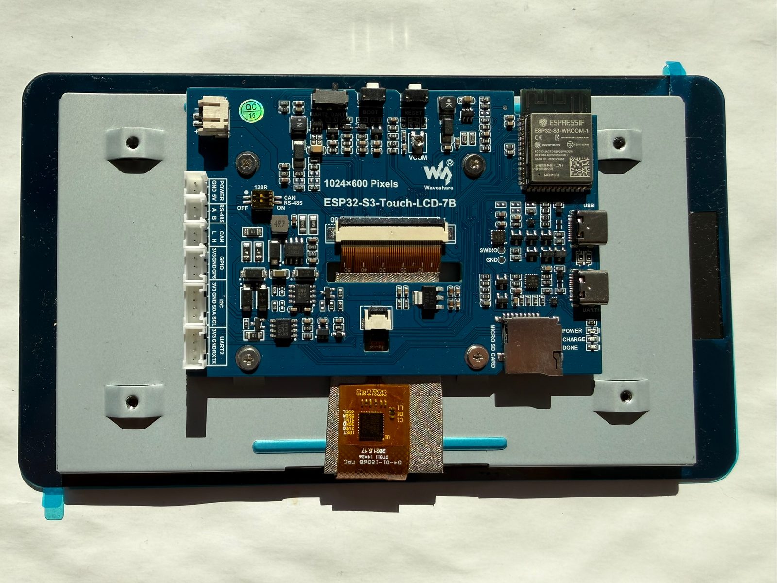 Waveshare ESP32-S3 Touch LCD 7B photo 1